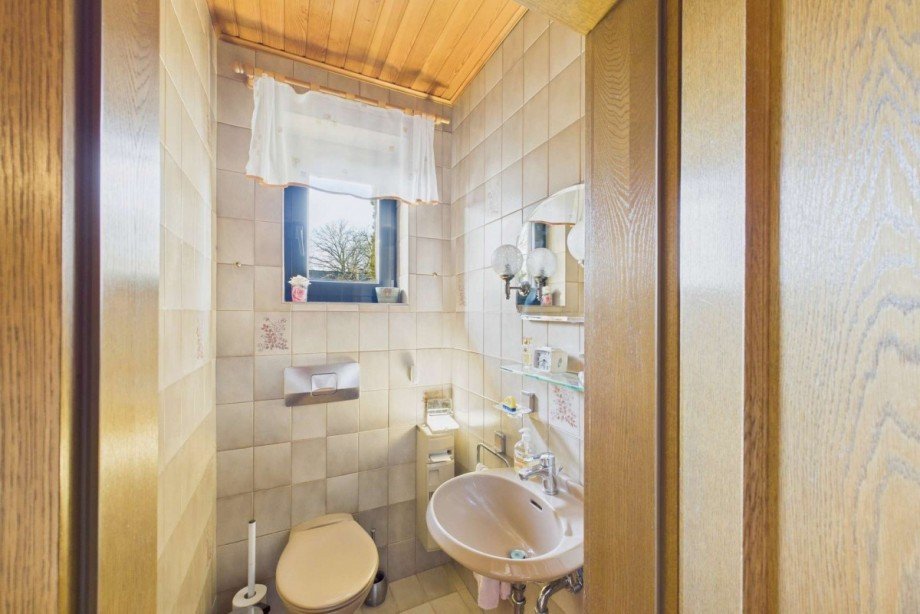 G�ste-WC im Garderobenbereich Einfamilienhaus Wolfsburg-Ehmen