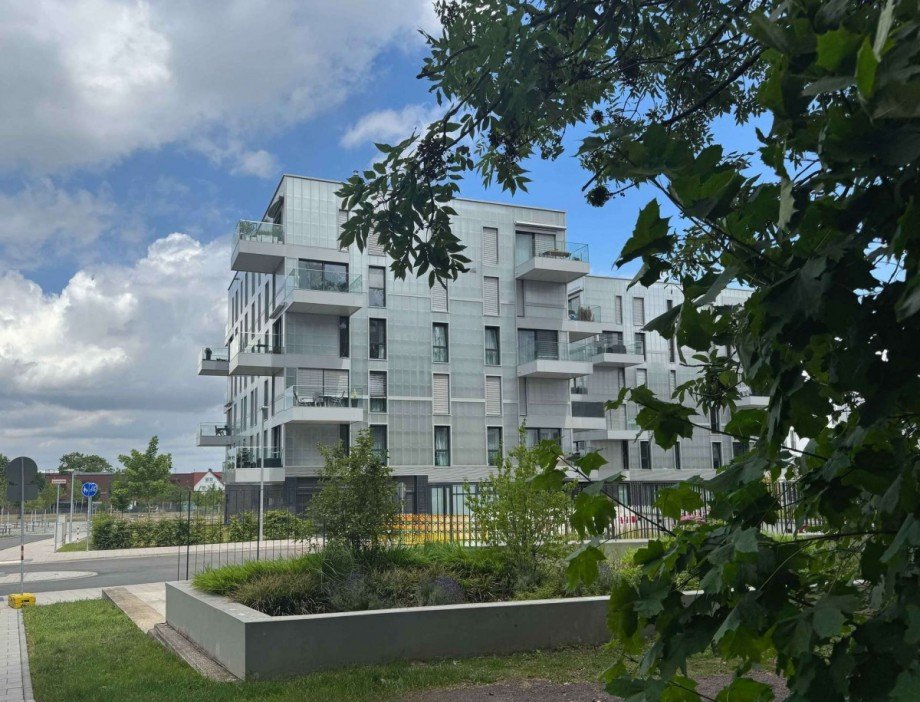 Blick zum Haus Etagenwohnung Wolfsburg